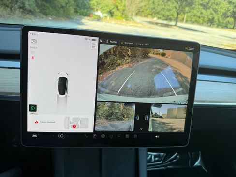 Used 2021 Tesla Model 3 Standard Range Plus image 31