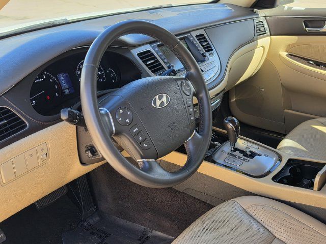 Used 2011 Hyundai Genesis 3.8 w/ Premium Navigation Pkg 3 RWD image 14