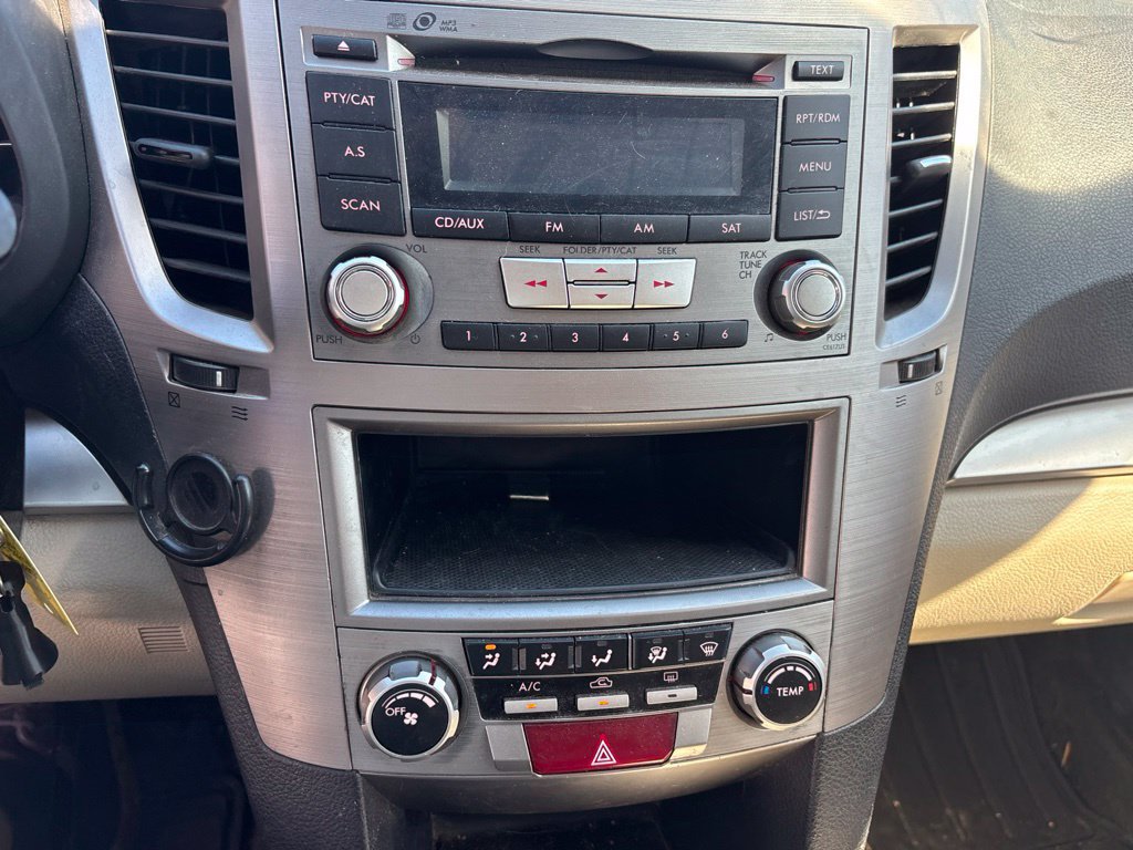 Used 2014 Subaru Outback 2.5i w/ Popular Package #2 AWD/4WD image 18