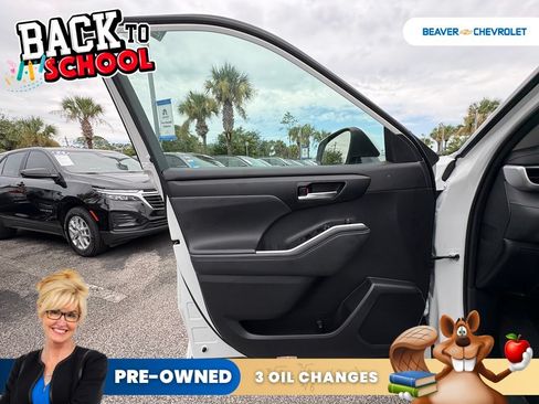 Used 2025 Toyota Highlander XLE AWD/4WD image 35