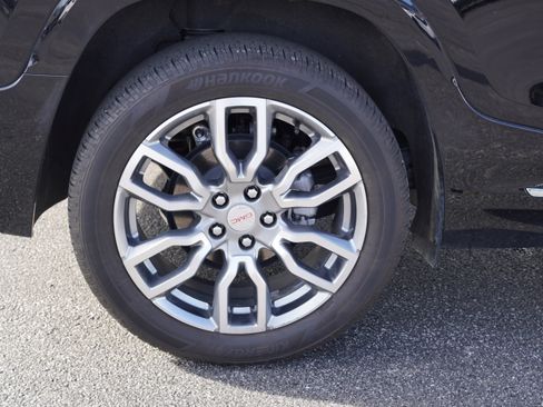 Used 2024 GMC Terrain Denali w/ Denali Premium Package image 15