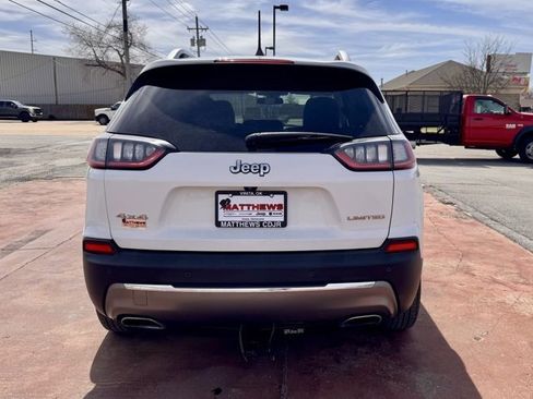 Used 2019 Jeep Cherokee Limited image 5
