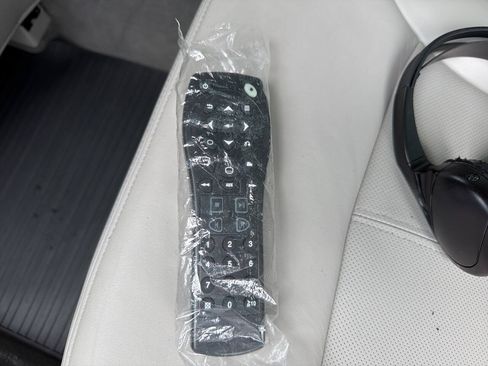 Used 2011 Buick LaCrosse CXS w/ Driver Confidence Package FWD image 27