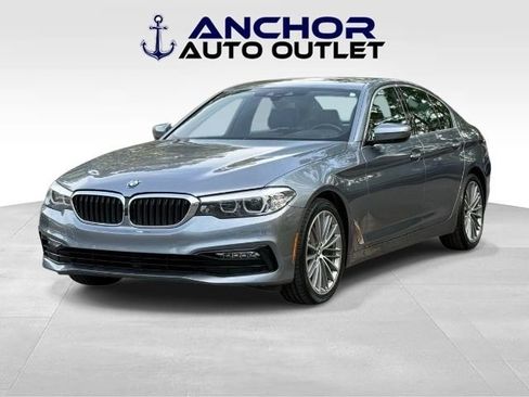 Used 2018 BMW 530i w/ Premium Package image 4