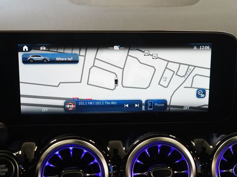 Used 2025 Mercedes-Benz GLA 250 4MATIC image 23