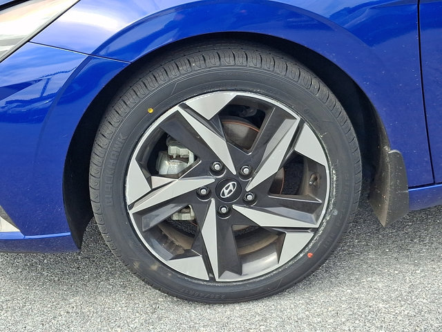 Certified 2023 Hyundai Elantra Limited FWD image 7