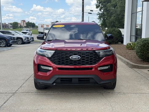 Used 2023 Ford Explorer ST-Line w/ Class IV Trailer Tow Package AWD/4WD image 20