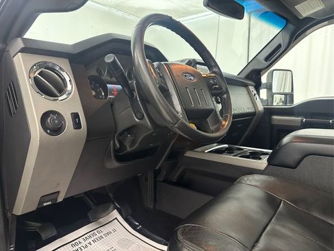 Used 2015 Ford F250 Lariat w/ Lariat Ultimate Package AWD/4WD image 33