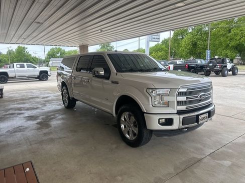 Used 2016 Ford F150 Platinum w/ Equipment Group 701A Luxury AWD/4WD image 2