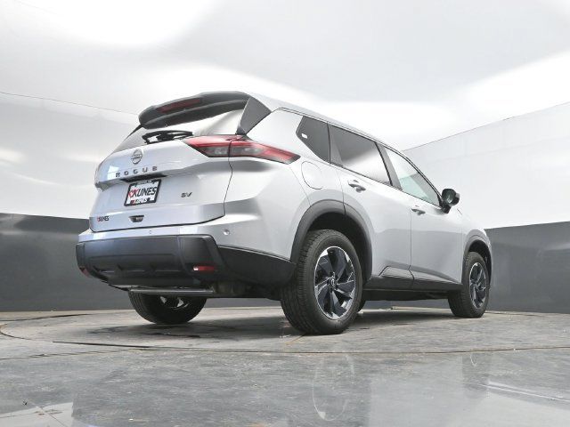 Used 2024 Nissan Rogue SV FWD image 44
