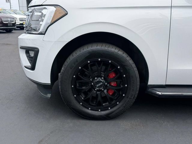 Used 2020 Ford Expedition XLT w/ Equipment Group 202A AWD/4WD image 8