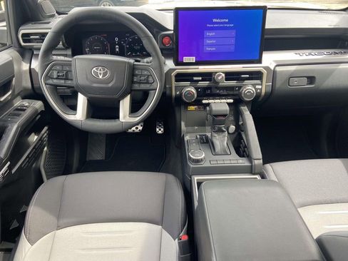 Used 2026 Toyota Tacoma TRD Sport w/ TRD Sport Upgrade Package image 10