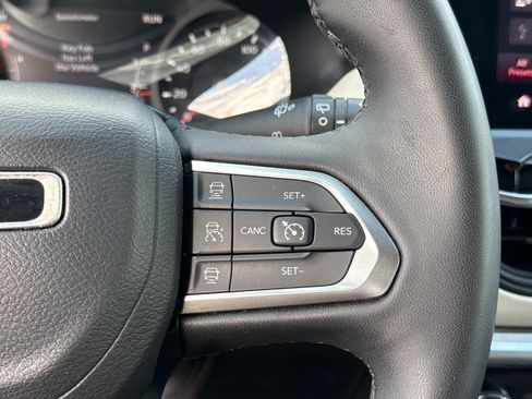 Used 2024 Jeep Compass Limited AWD/4WD image 30