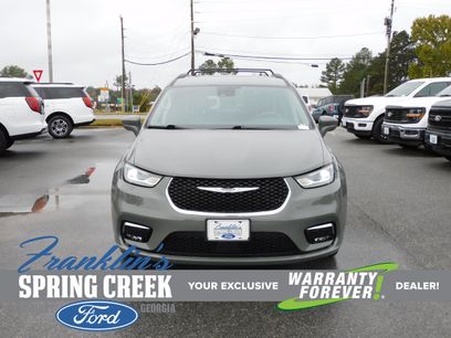 Used 2022 Chrysler Pacifica Touring-L