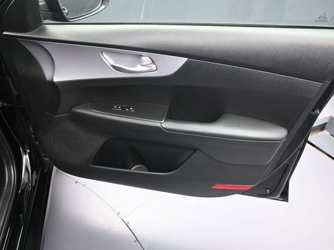 Certified 2024 Kia Forte LXS w/ LXS Technology Package FWD image 33