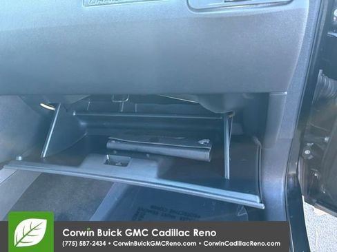 Used 2014 Dodge Challenger R/T image 17