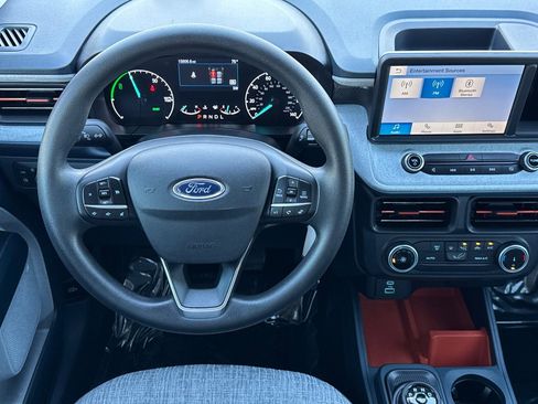 Used 2022 Ford Maverick XLT image 13