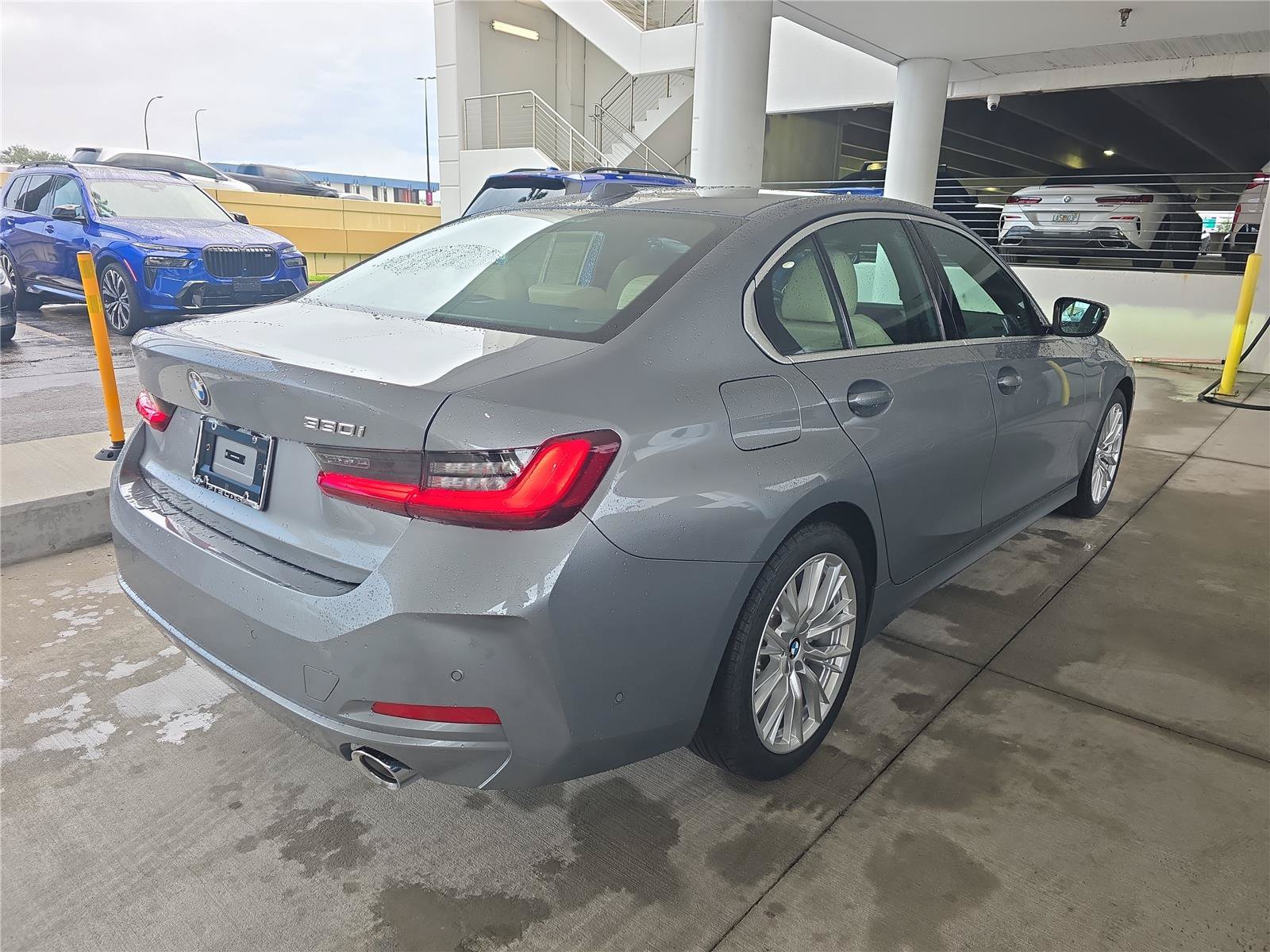 Certified 2024 BMW 330i Sedan w/ Premium Package RWD image 3