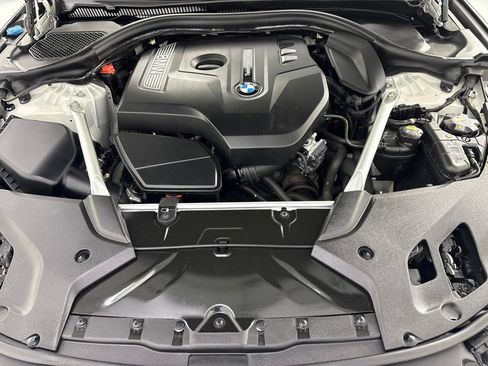 Used 2019 BMW 530i xDrive w/ Convenience Package AWD/4WD image 19