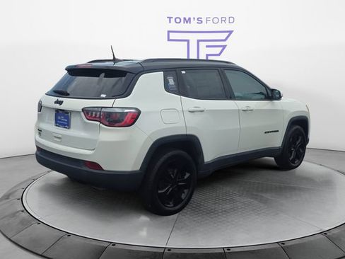 Used 2019 Jeep Compass Latitude AWD/4WD image 5