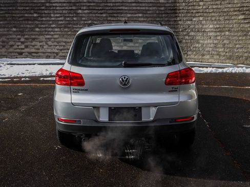 Used 2017 Volkswagen Tiguan Limited w/ Premium Package image 6