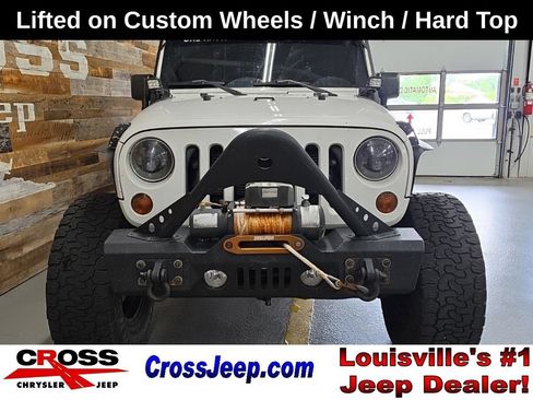 Used 2013 Jeep Wrangler Unlimited Sahara w/ Connectivity Group AWD/4WD image 3
