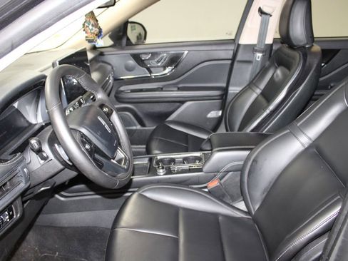 Used 2024 Lincoln Corsair AWD image 18
