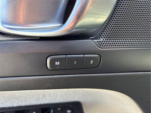 Used 2020 Volvo XC40 T5 Inscription w/ Protection Package image 23