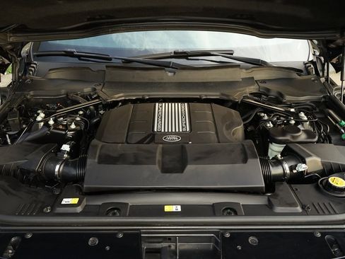 Used 2019 Land Rover Range Rover Supercharged image 30