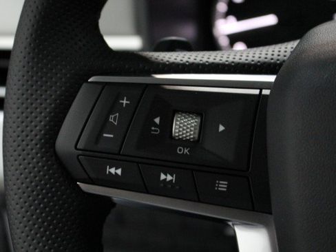 New 2025 Mitsubishi Outlander SE image 9