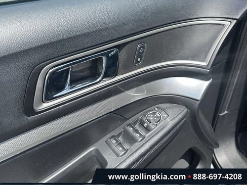 Used 2016 Ford Explorer XLT w/ Equipment Group 202A AWD/4WD image 15