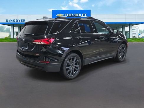 Used 2023 Chevrolet Equinox RS image 7