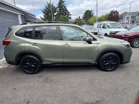 Used 2020 Subaru Forester Premium AWD/4WD image 7