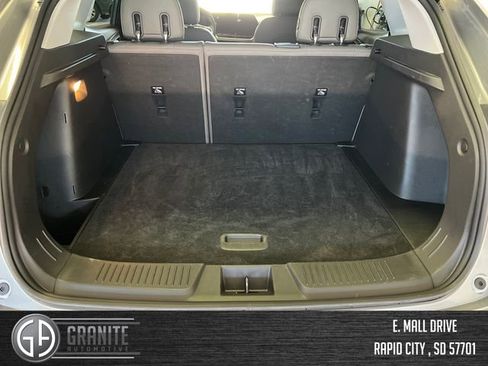 Used 2025 Chevrolet Trax ACTIV w/ Sunroof Package image 23