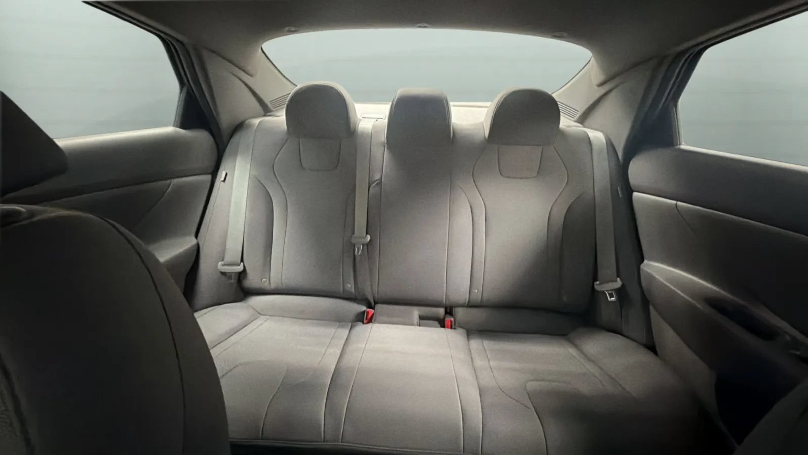 Used 2024 Hyundai Elantra SE FWD image 19
