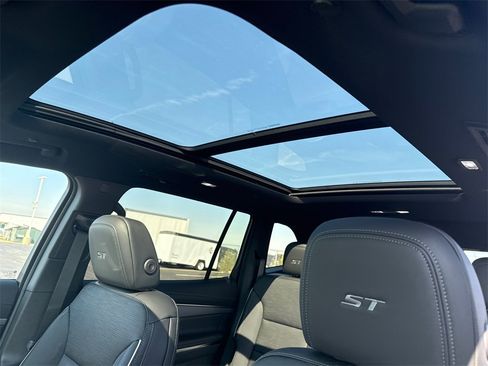 New 2026 Buick Enclave Sport Touring w/ Power Package image 28