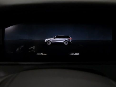 Used 2026 Land Rover Range Rover Velar Dynamic SE image 17