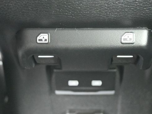 Used 2021 Jeep Wrangler Unlimited Sahara image 32