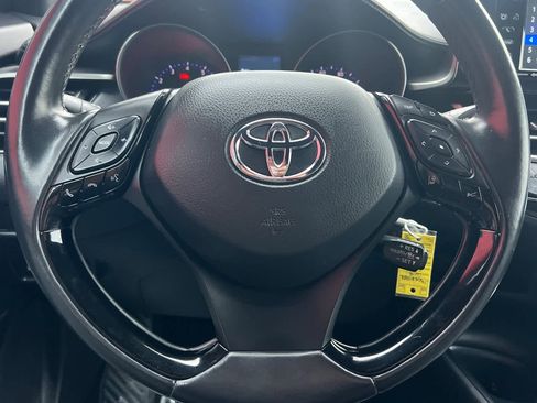 Used 2018 Toyota C-HR XLE image 27