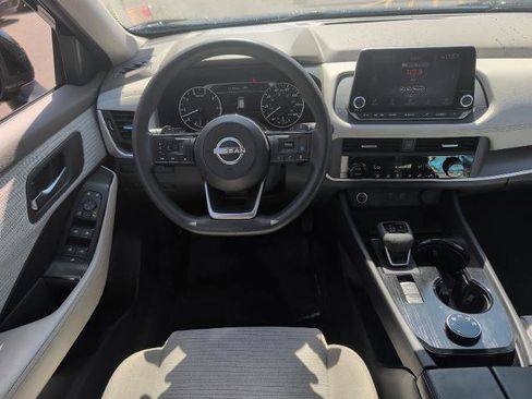 Certified 2023 Nissan Rogue SV image 12