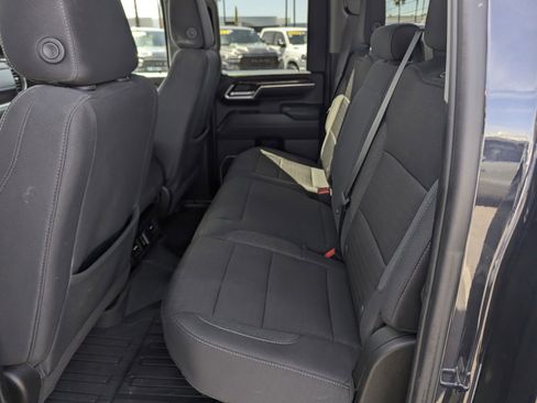 Used 2024 GMC Sierra 2500 SLE w/ SLE Value Package; AWD/4WD image 9