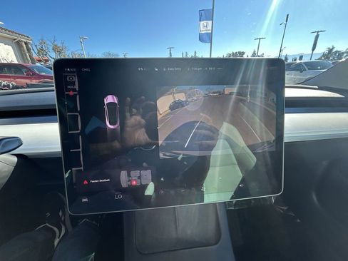 Used 2022 Tesla Model 3 Long Range image 16