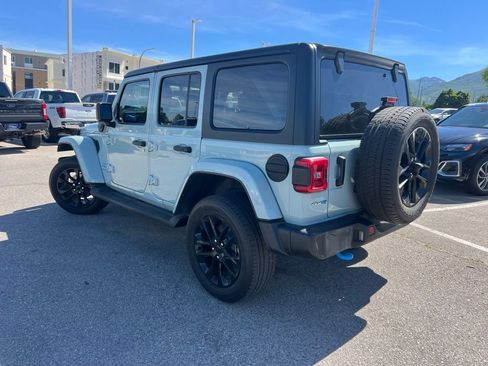 Used 2023 Jeep Wrangler Unlimited Sahara AWD/4WD image 9