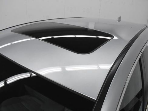 Used 2021 Honda CR-V EX image 4