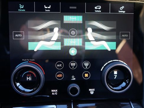 Used 2020 Land Rover Range Rover HSE image 15