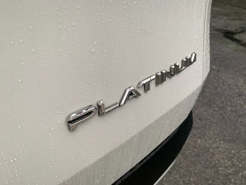 Used 2024 Toyota Grand Highlander AWD Hybrid image 18