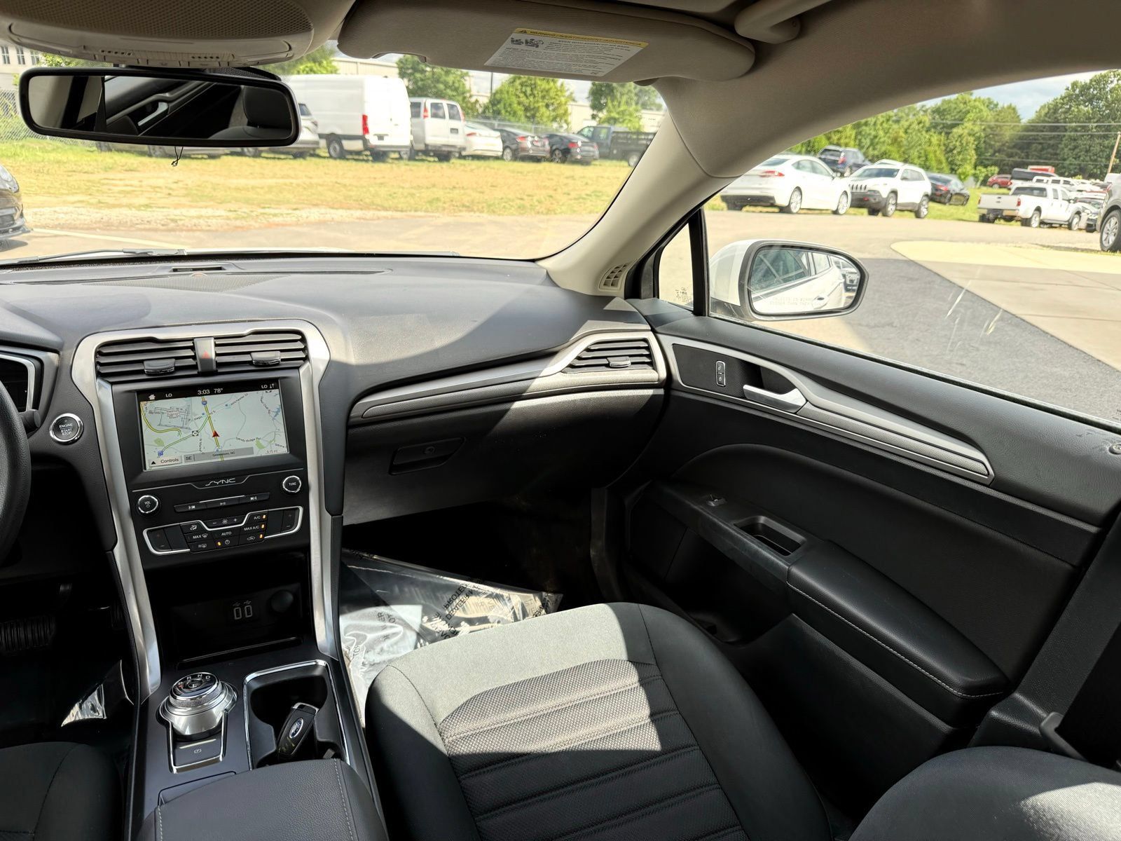 Used 2019 Ford Fusion SE FWD image 23