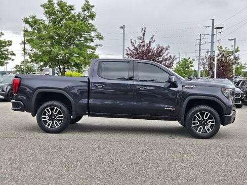 Used 2025 GMC Sierra 1500 AT4 w/ Technology Package AWD/4WD image 45