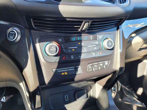 Used 2019 Ford Escape Titanium image 28