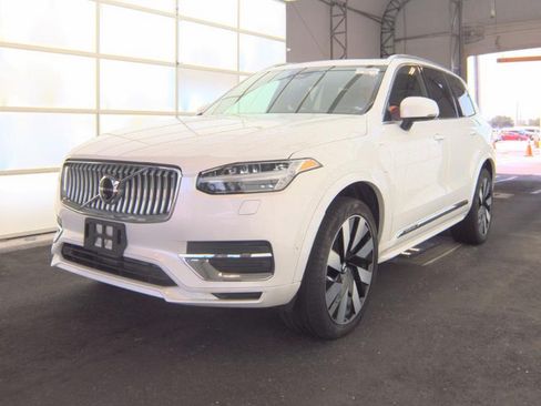 Used 2024 Volvo XC90 T8 Plus w/ Protection Package Premier AWD/4WD image 1